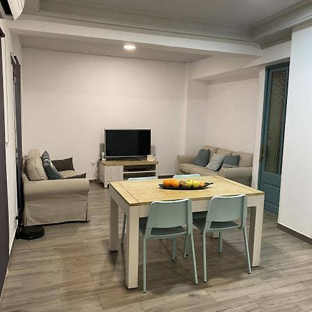 Ferienwohnung Cal Feliu Piso Amplio En El Centro De Reus Exterior foto